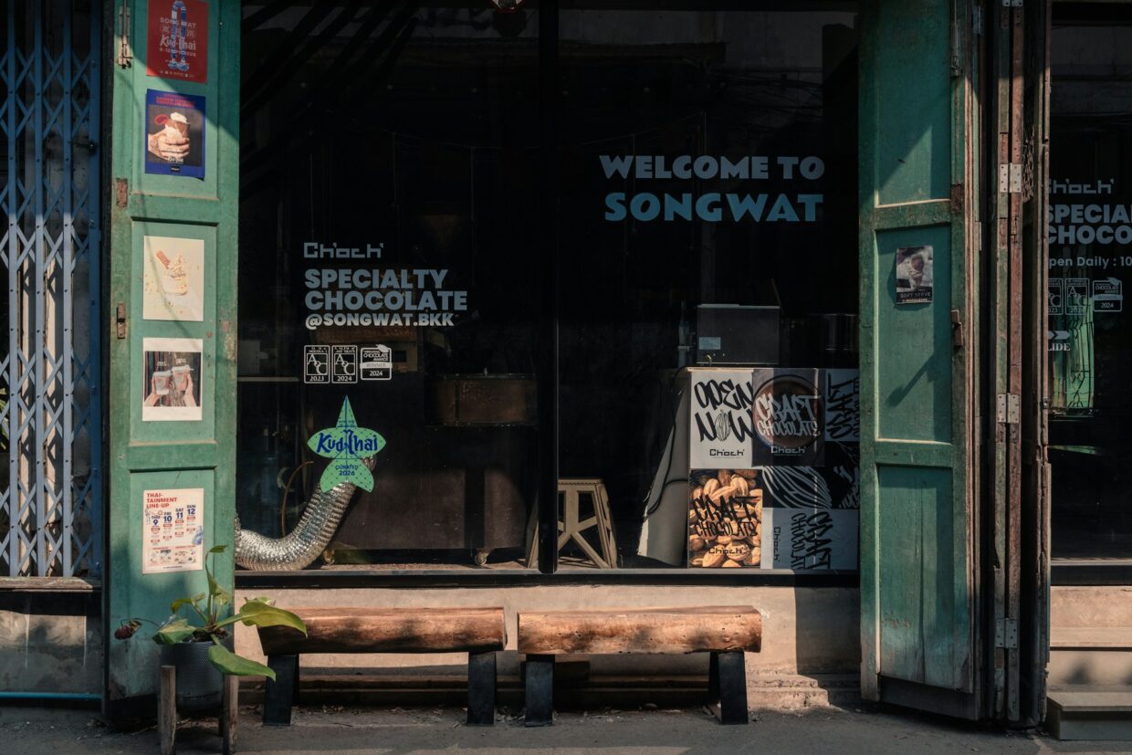 Songwat Road - By Jiraroad1-unsplash